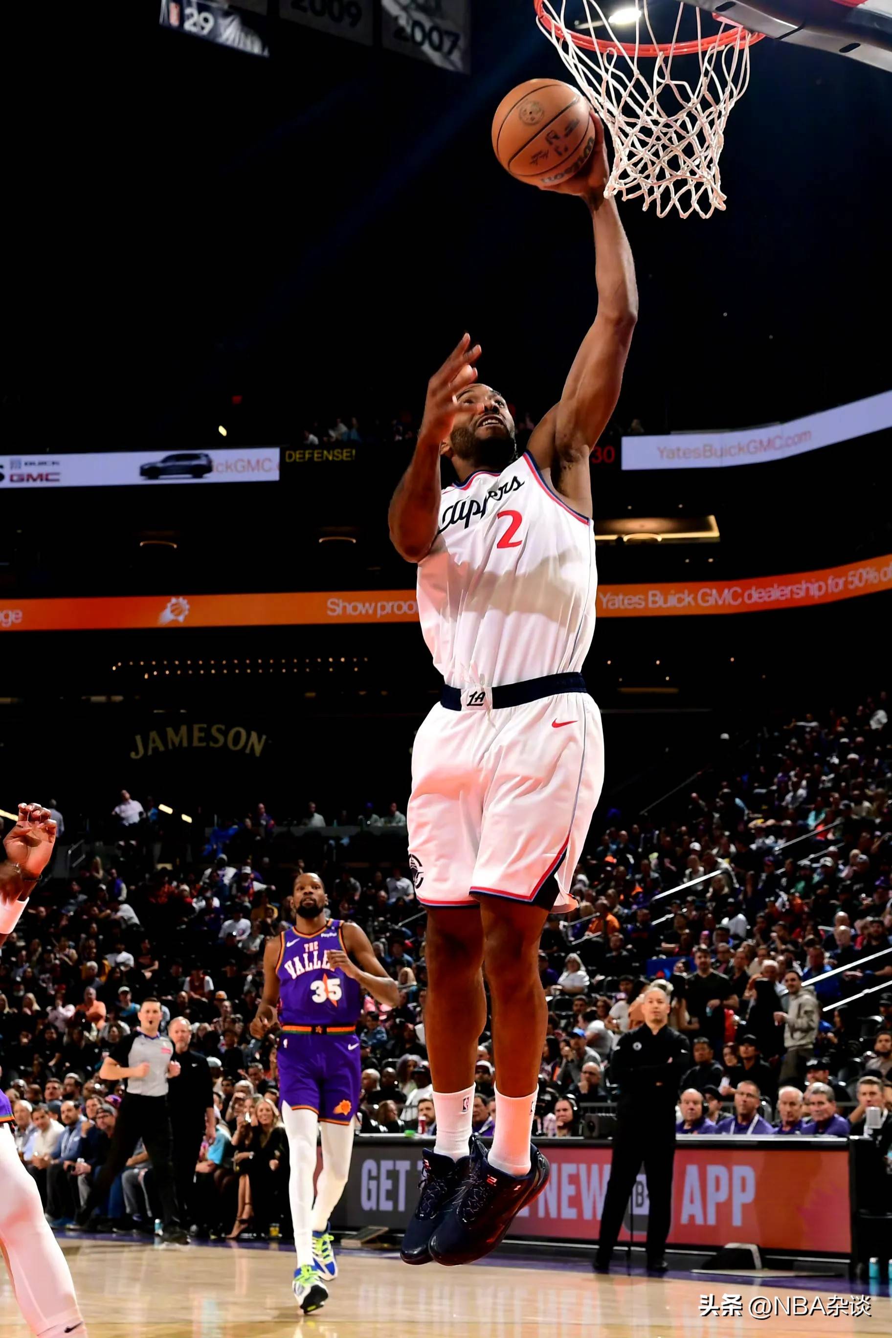 包含快船队老将关键时刻发挥稳定，带领球队赢球的词条