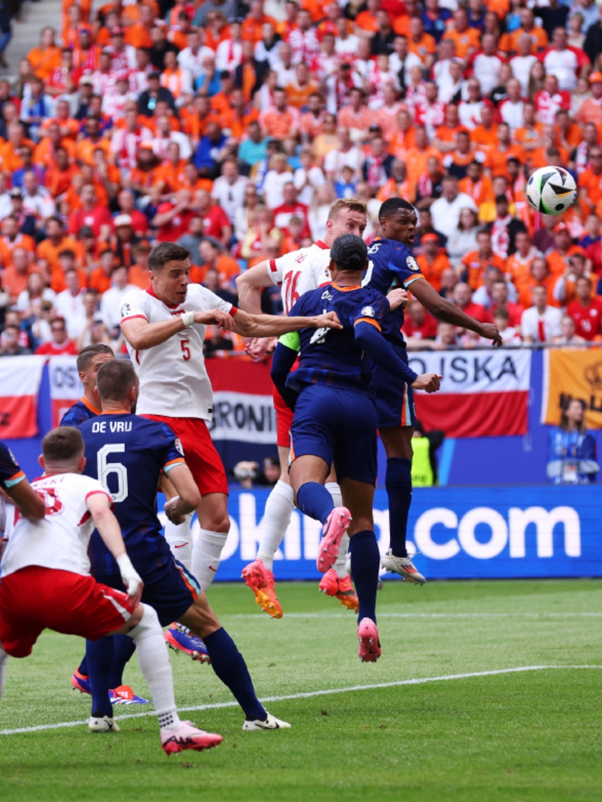 关于荷兰强队大比分击败，法兰德大胜引领全境乱象的信息