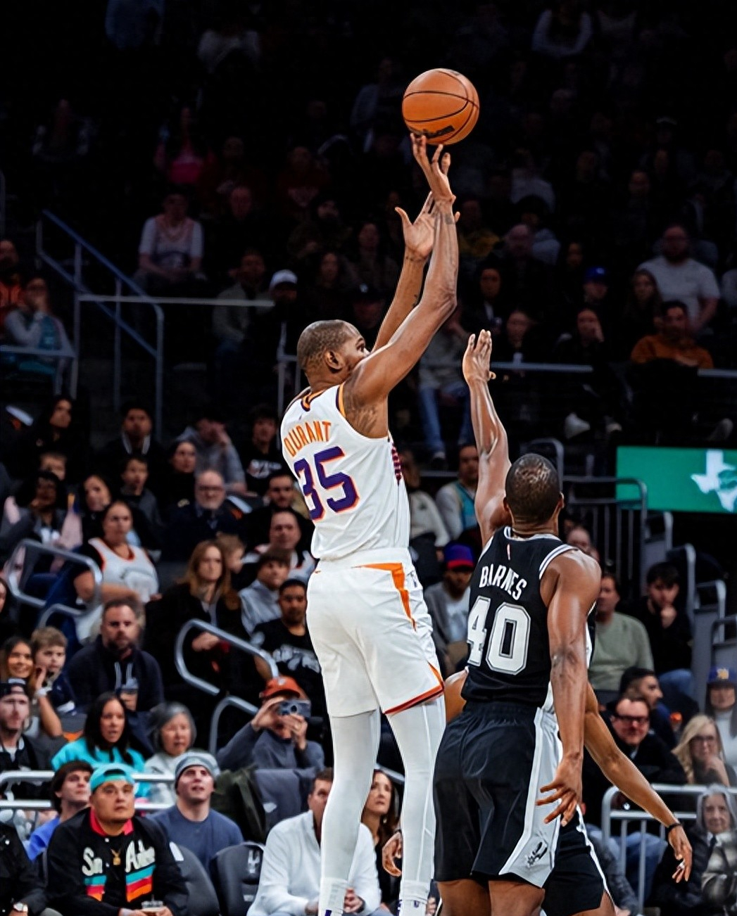 勇士后卫状态回勇，领队击败马刺