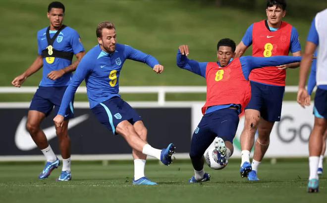 包含复仇之战！汉密尔顿率领阿根廷队成功挺进决赛的词条