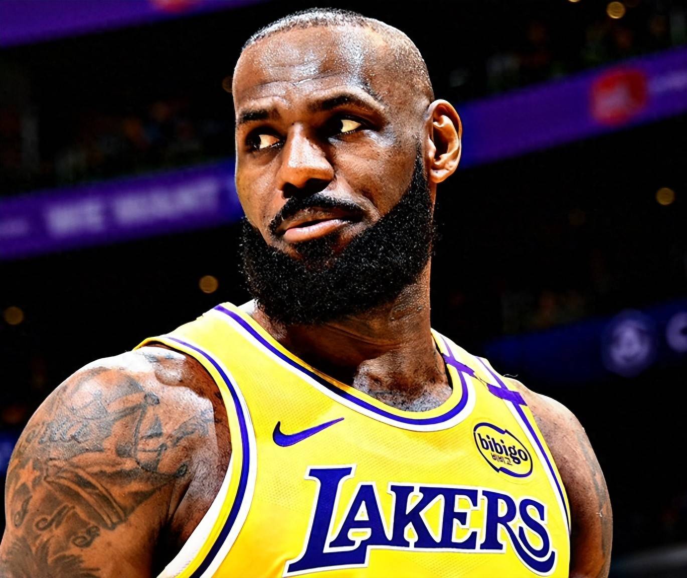 包含湖人三巨头联手，球队未来可期得分突破，字母哥冲击季后赛！的词条